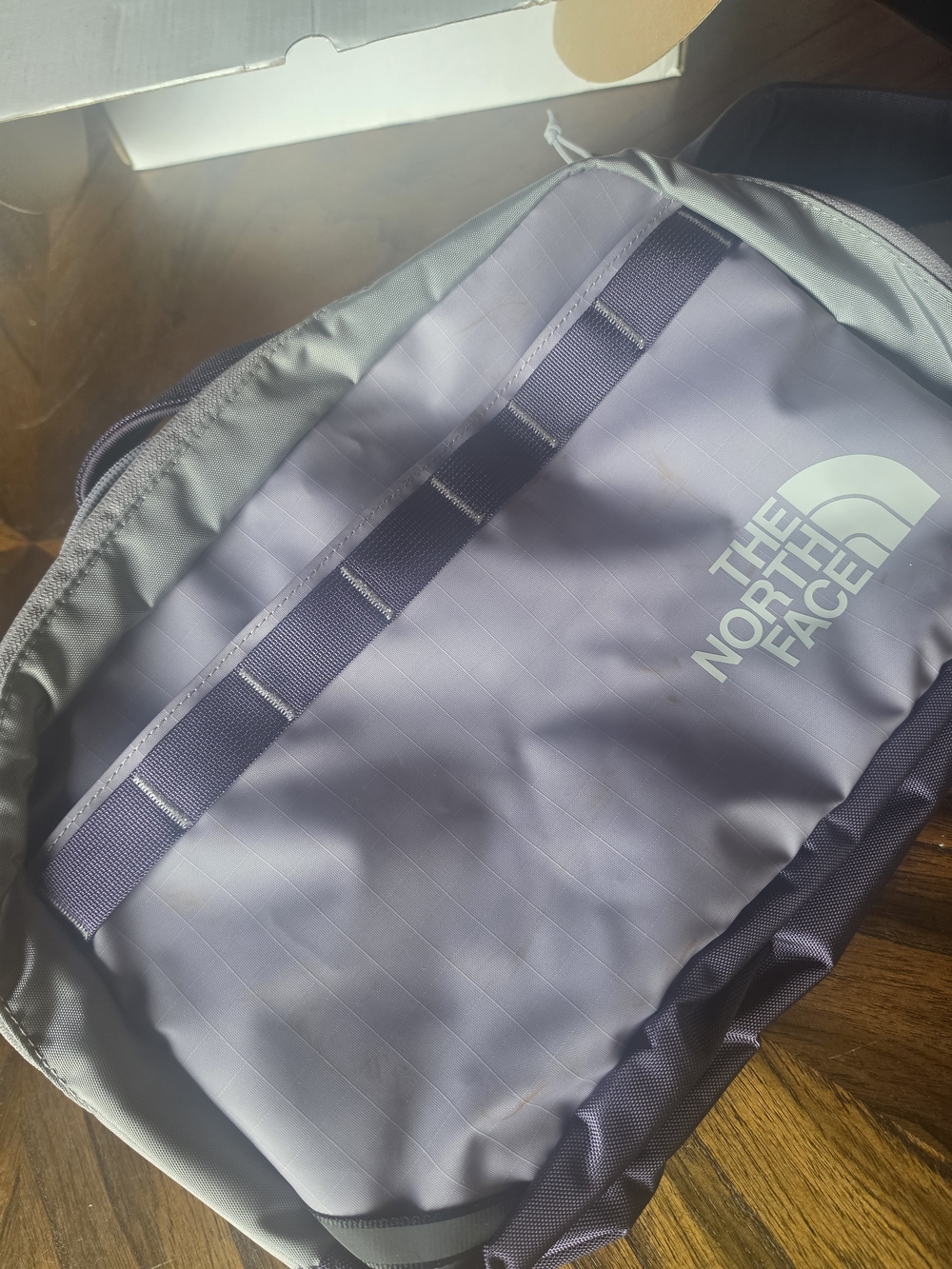 The North Face Men's Lilac ENDLESS DUSK Crossbody Sling Bag - UNUSED - Picture 3 of 16